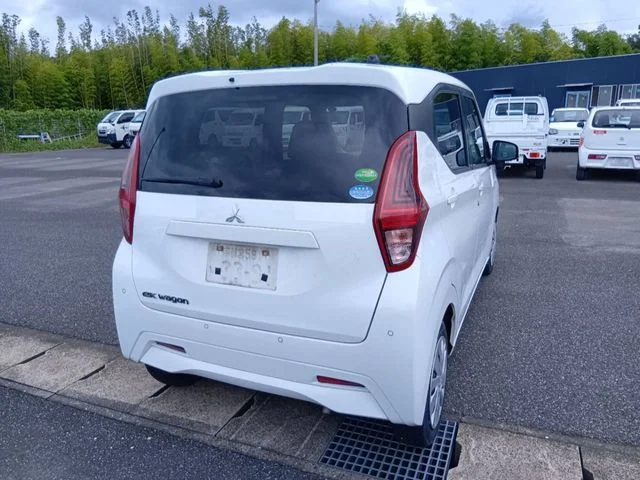Mitsubishi eK WAGON M photo 3
