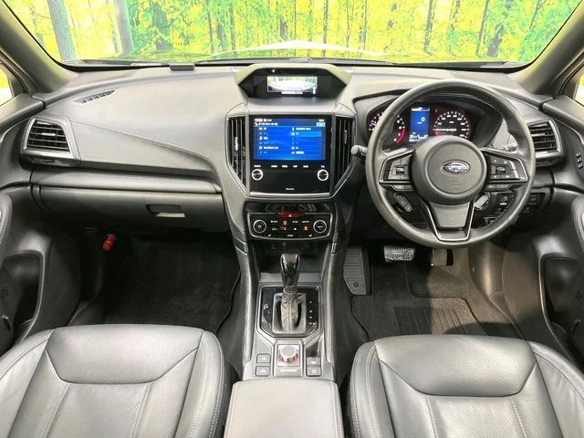 Subaru FORESTER STI　スポーツブラックインテリアセレク photo 2