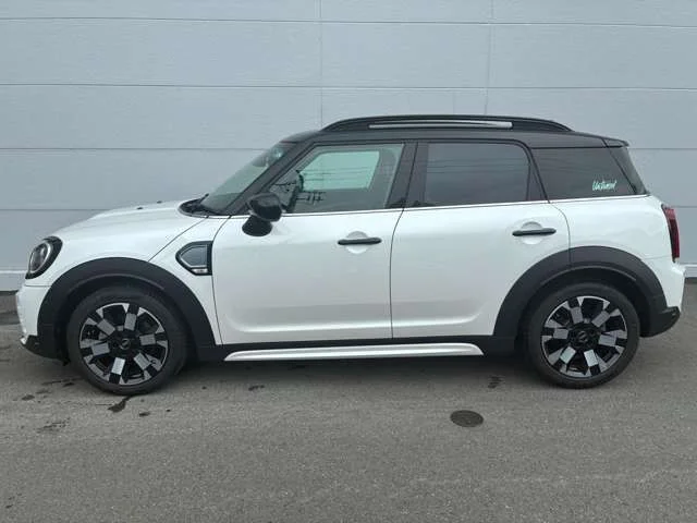 Bmw MINI COOPER D CROSSOVER アンテイムド　エディション photo 3