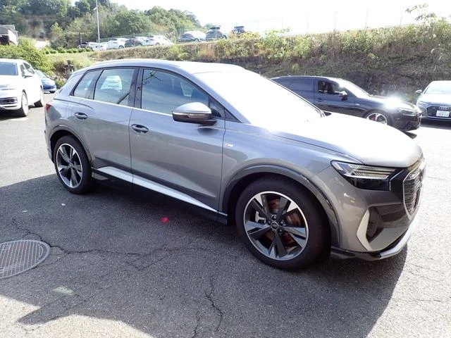 Audi AUDI Q4 e-tron 45　Sライン photo 4