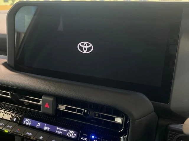 Toyota LANDCRUISER 250 VX photo 3