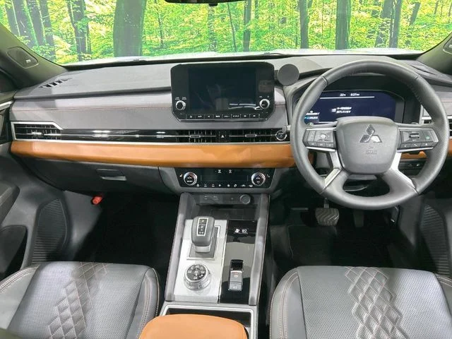 Mitsubishi OUTLANDER PHEV P photo 2