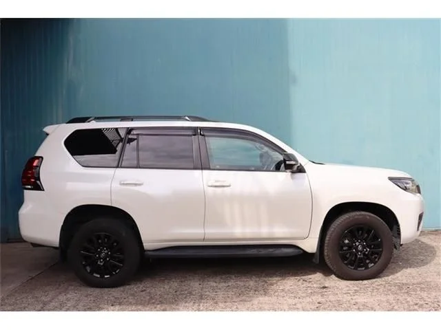 Toyota LANDCRUISER PRADO TX　Lパッケ　70thアニバサリLTD photo 4