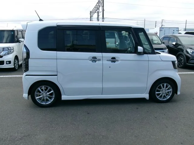 Honda N BOX CUSTOM L　ターボ photo 4