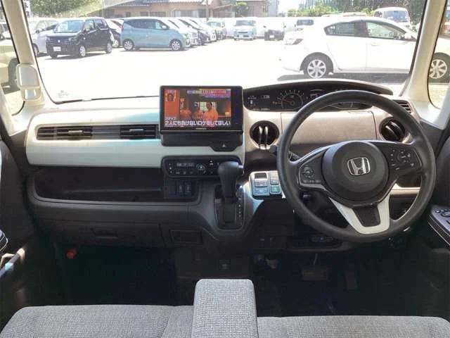 Honda N BOX L photo 2