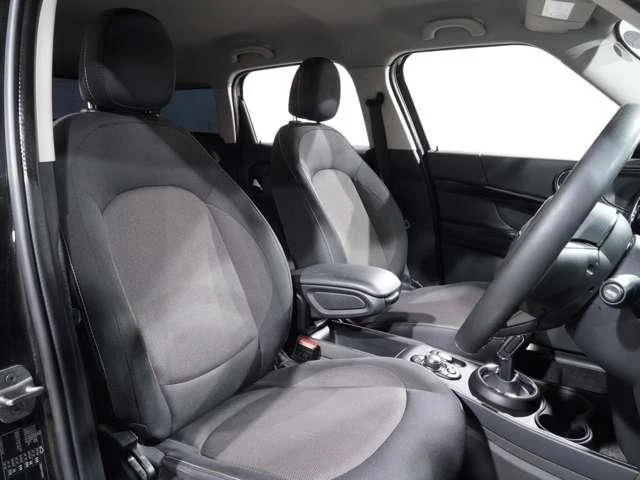 Bmw MINI COOPER CROSSOVER ベースグレード photo 4