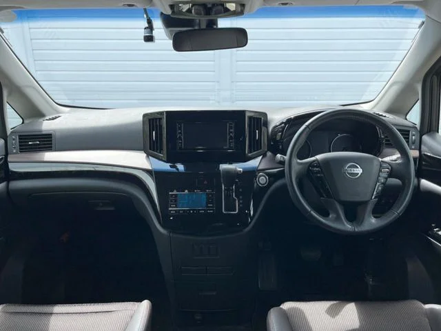 Nissan ELGRAND 250ハイウェイスターS photo 2