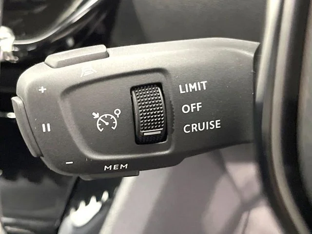 Peugeot PEUGEOT 2008 アリュール photo 4