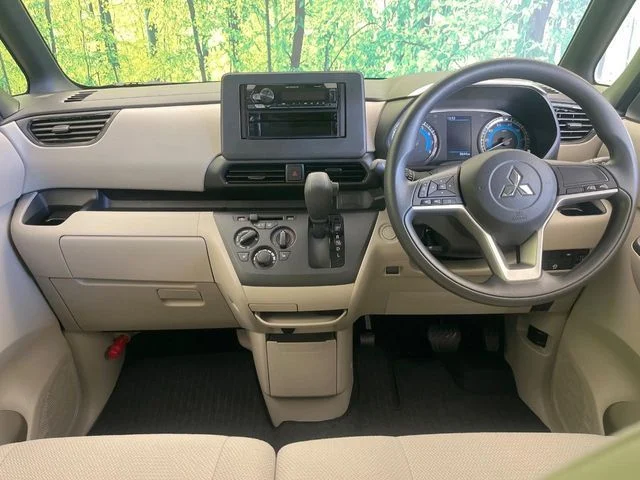 Mitsubishi eK SPACE M photo 2
