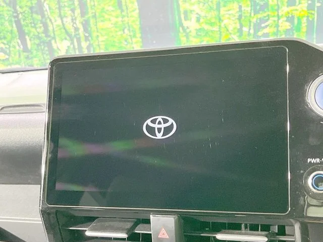 Toyota VOXY HYBRID S−G photo 3