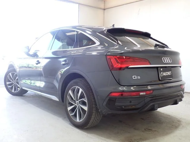 Audi AUDI Q5 SPORTBACK 40TDIクワトロアドバンスド　エアサス photo 3