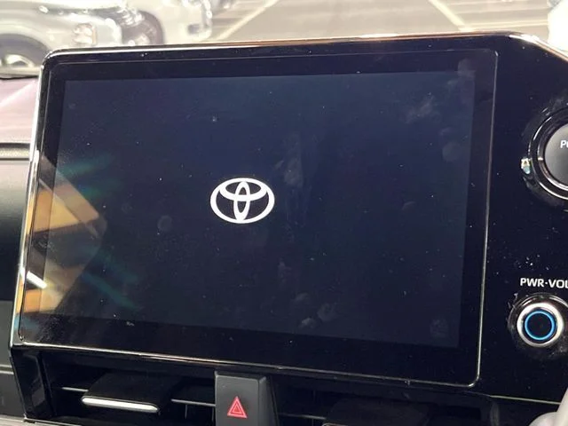 Toyota VOXY HYBRID S−Z photo 3
