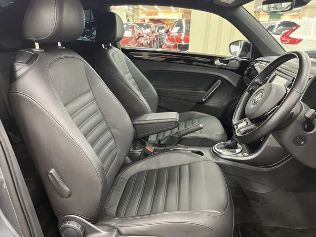 Volkswagen VOLKSWAGEN The BEETLE Rライン　マイスター photo 4