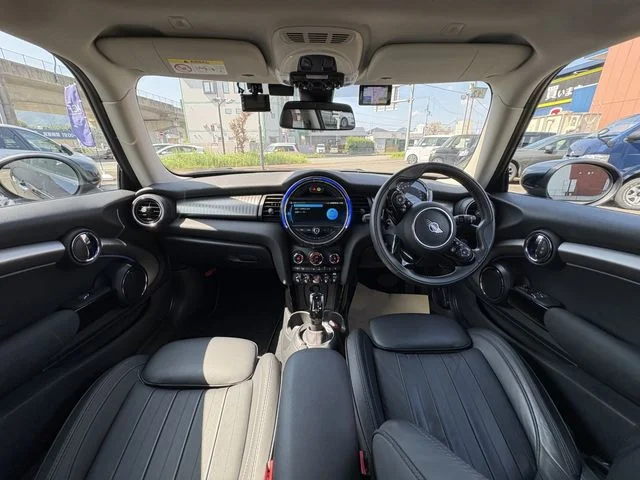 Bmw MINI COOPER SD ベースグレード photo 2
