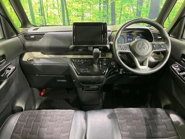 Mitsubishi DELICA MINI T　プレミアム photo 2