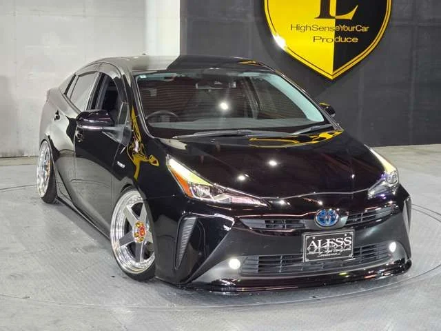 Toyota PRIUS S photo 3