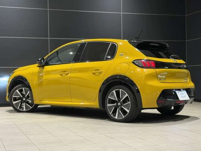 Peugeot PEUGEOT e-208 GTライン photo 2