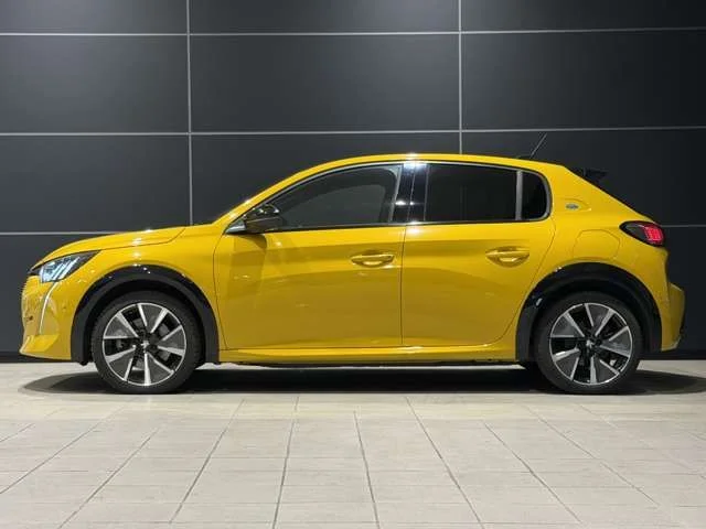 Peugeot PEUGEOT e-208 GTライン photo 4