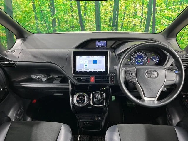 Toyota NOAH HYBRID Si　ダブルバイビー2 photo 2