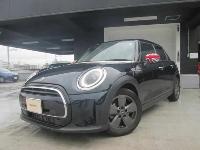 Bmw MINI COOPER D 5DOOR ベースグレード 2021