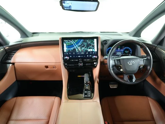 Toyota VELLFIRE HYBRID 4WD Z　プレミア photo 2