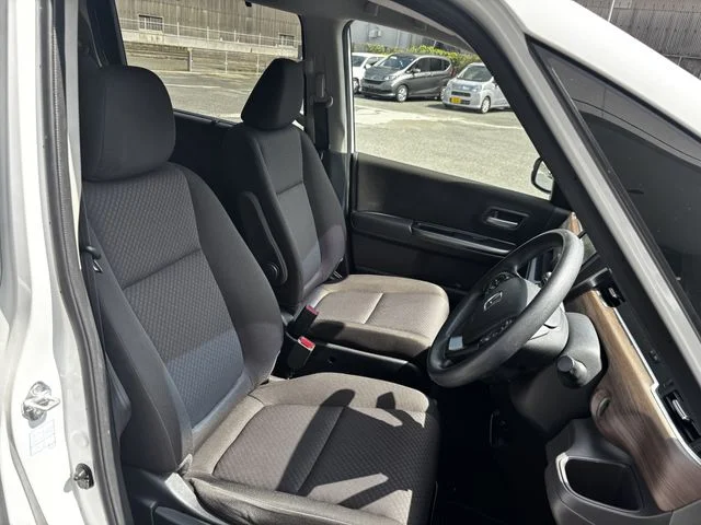 Honda FREED HYBRID G photo 4