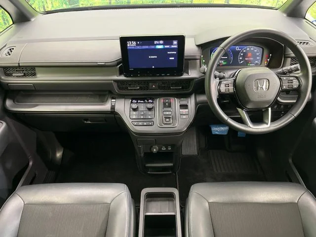 Honda STEPWAGON e:HEV SPADA ベースグレード photo 2
