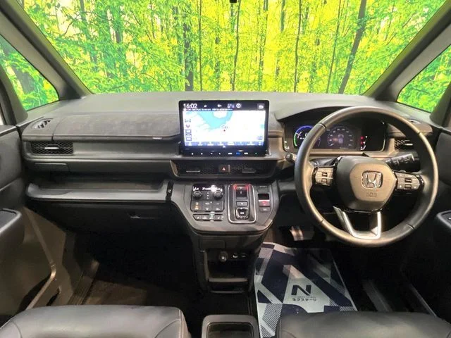 Honda STEPWAGON e:HEV SPADA プレミアムライン photo 2