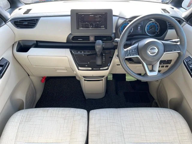 Nissan ROOX X photo 2