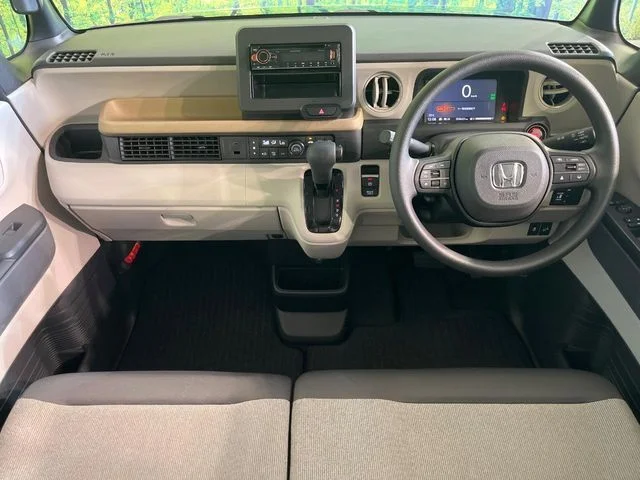 Honda N BOX ベースグレード photo 2