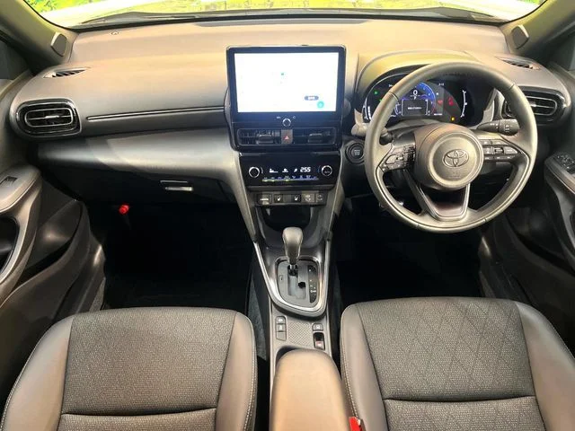 Toyota YARIS CROSS Z　ウルバーノ photo 2