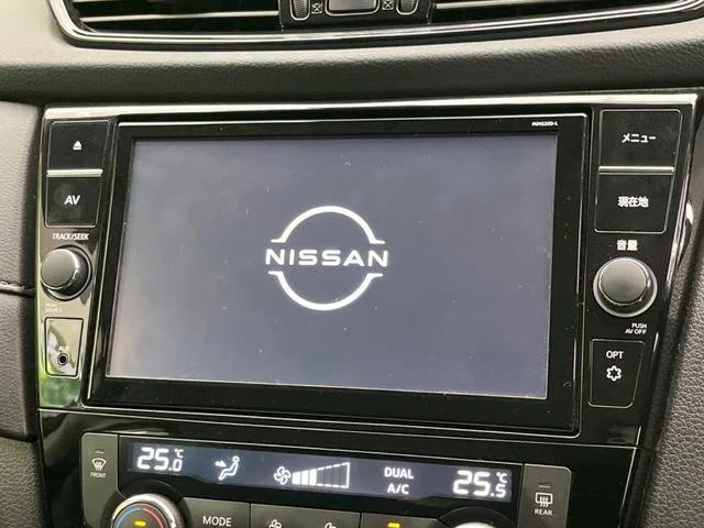Nissan X-TRAIL 2WD 20Xi photo 4