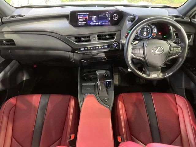 Toyota LEXUS UX250h Fスポーツ photo 2
