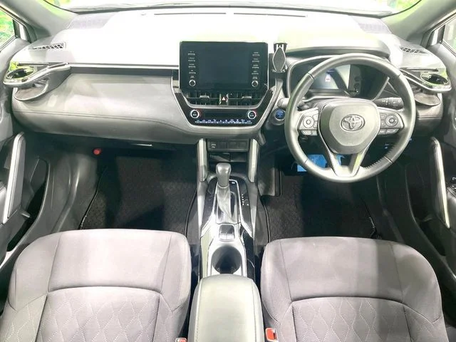 Toyota COROLLA CROSS HYBRID S photo 2