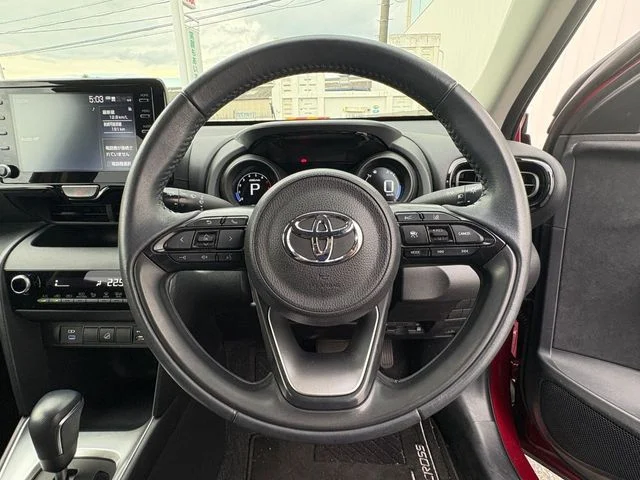 Toyota YARIS CROSS G photo 2