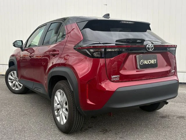 Toyota YARIS CROSS G photo 3