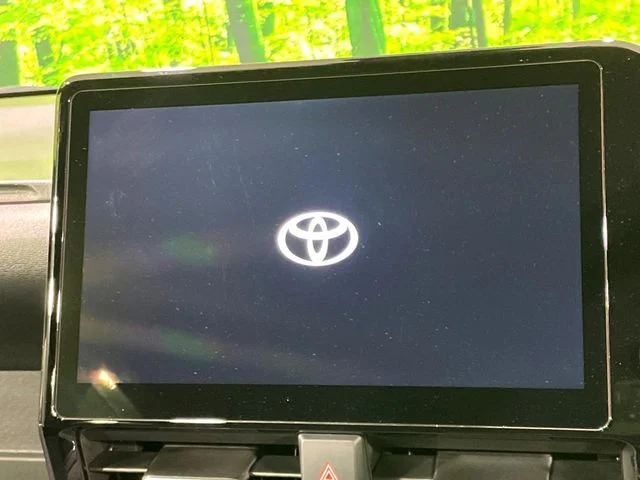 Toyota VOXY HYBRID S−G photo 3