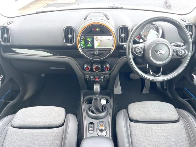 Bmw MINI COOPER D CROSSOVER コーンウォール　エディション photo 2