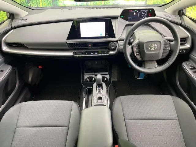 Toyota PRIUS U photo 2