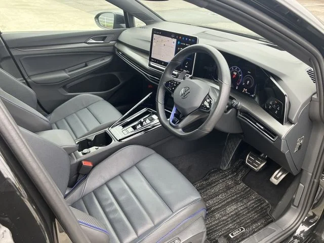 Volkswagen VOLKSWAGEN GOLF R ブラックエディション photo 2