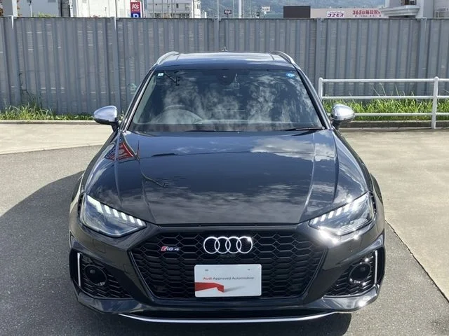 Audi AUDI RS4 AVANT ベースグレード photo 4