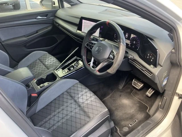 Volkswagen VOLKSWAGEN GOLF VARIANT eTSI　Rライン　プラチナム　Ed photo 2