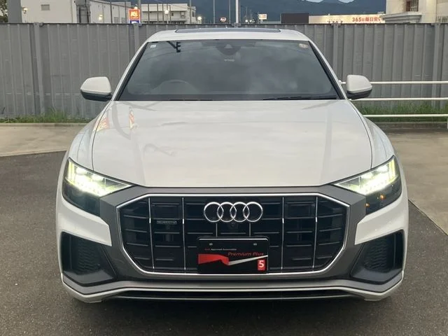 Audi AUDI Q8 55　TFSI　クワトロ　Sライン photo 4