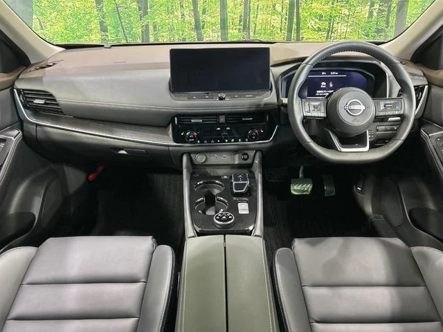 Nissan X-TRAIL HYBRID 4WD G　e−4ORCE photo 2