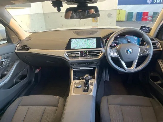 Bmw BMW 3series sedan 320d　xDrive photo 2