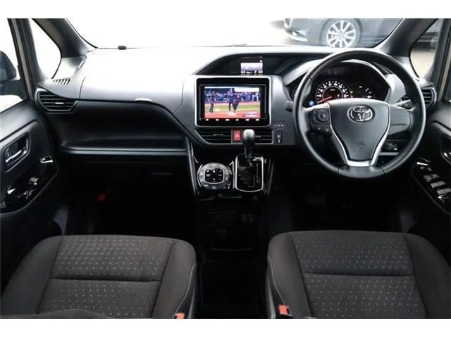 Toyota NOAH G photo 2