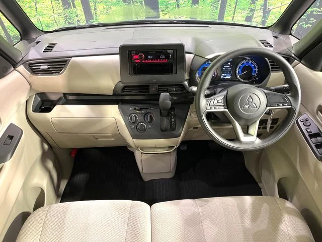 Mitsubishi eK SPACE M photo 2
