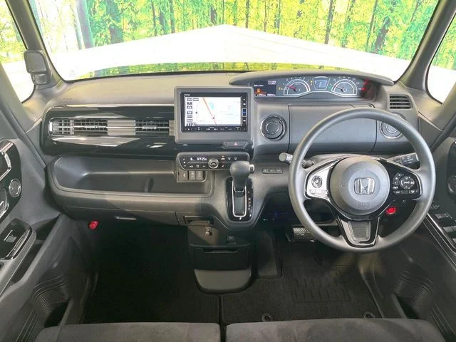 Honda N BOX CUSTOM L photo 2