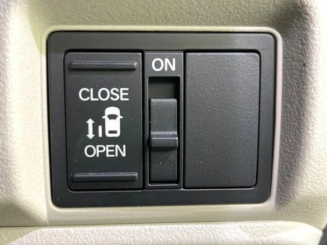 Honda N BOX 4WD ベースグレード photo 3