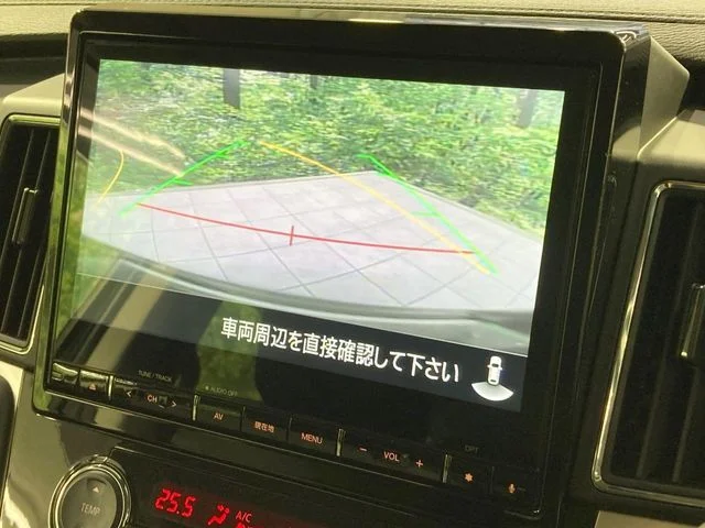 Mitsubishi DELICA D:5 4WD P photo 4